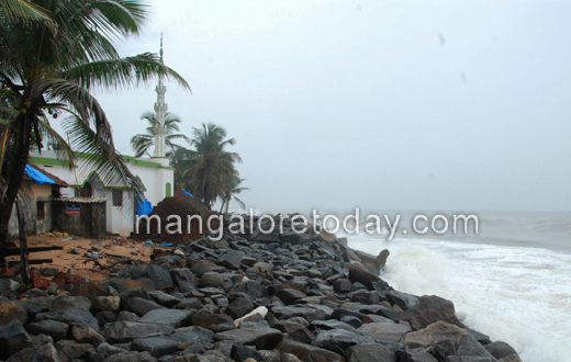 Ramanath Rai visits sea erosion-affected places in Ullal